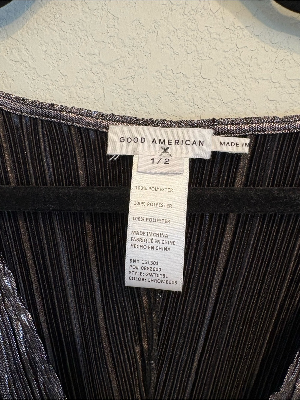 Good American Metallic Plissé Peplum Top Chrome Silver Pleated Blouse Size 1/2 - Picture 4 of 16